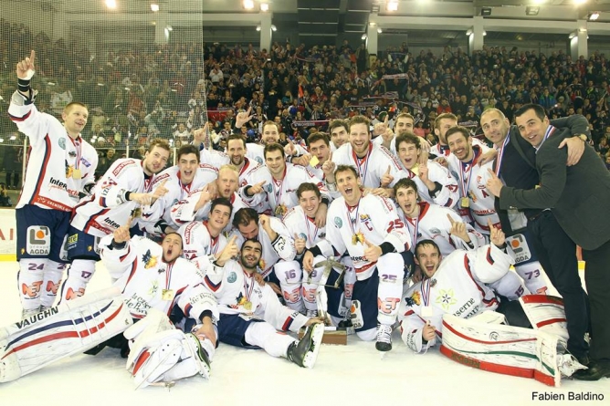 La coupe de la Ligue pour les Brûleurs de Loups !